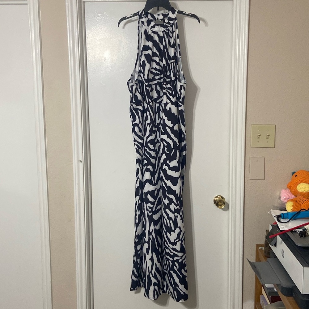 Woman’s pantsuit with open back